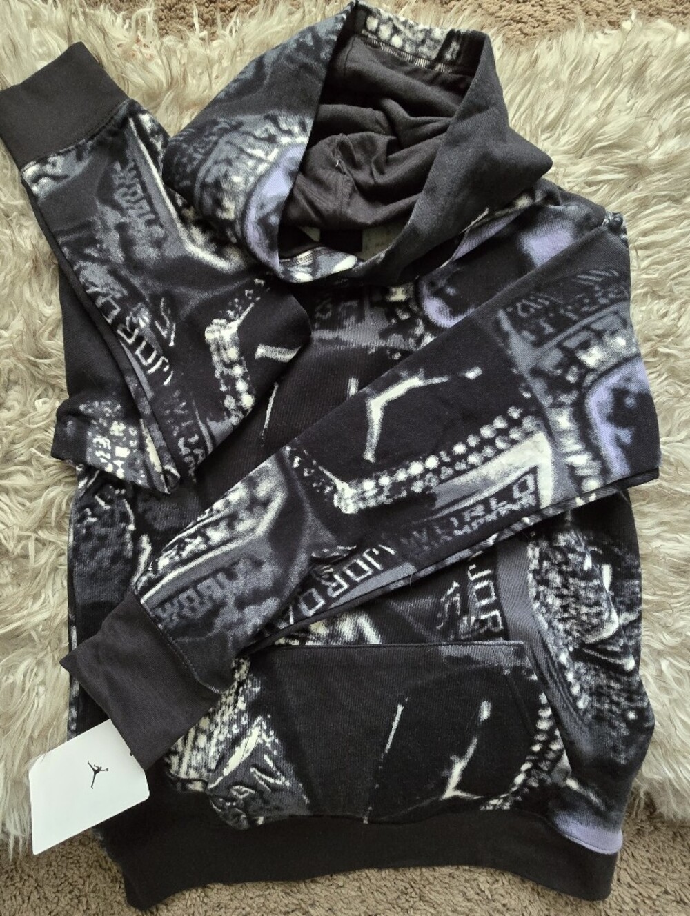 Jordan hoodie Boys Large